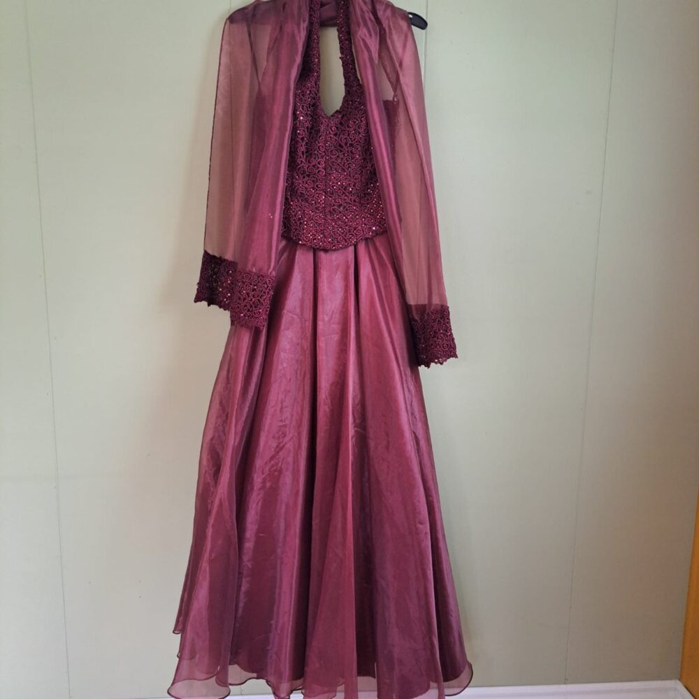Elegant Halter Neck Gown with matching Shawl